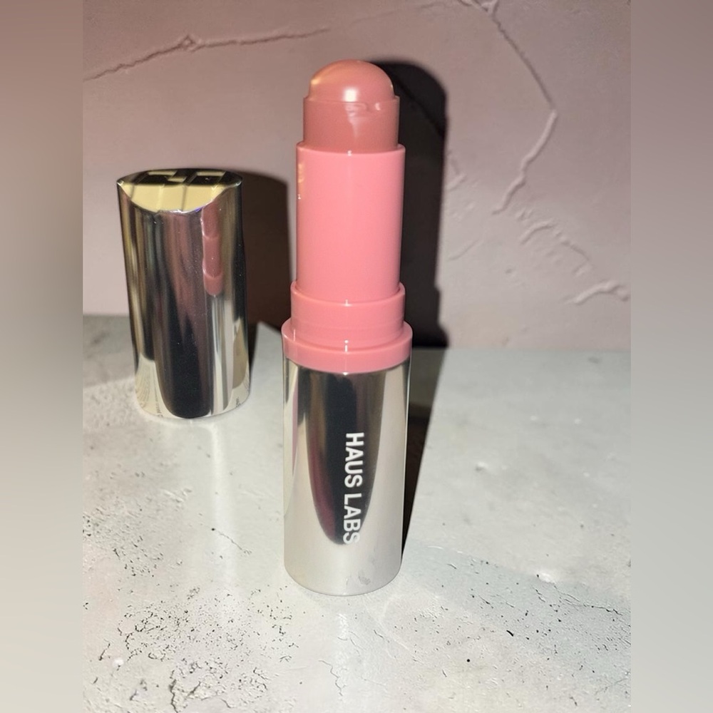 Haus Labs by Lady Gaga- Color Fuse Glassy Blush Balm in Glassy Hibiscus
